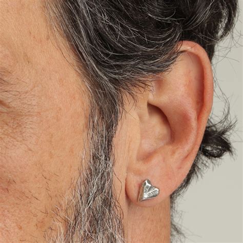 Pendientes para hombre .